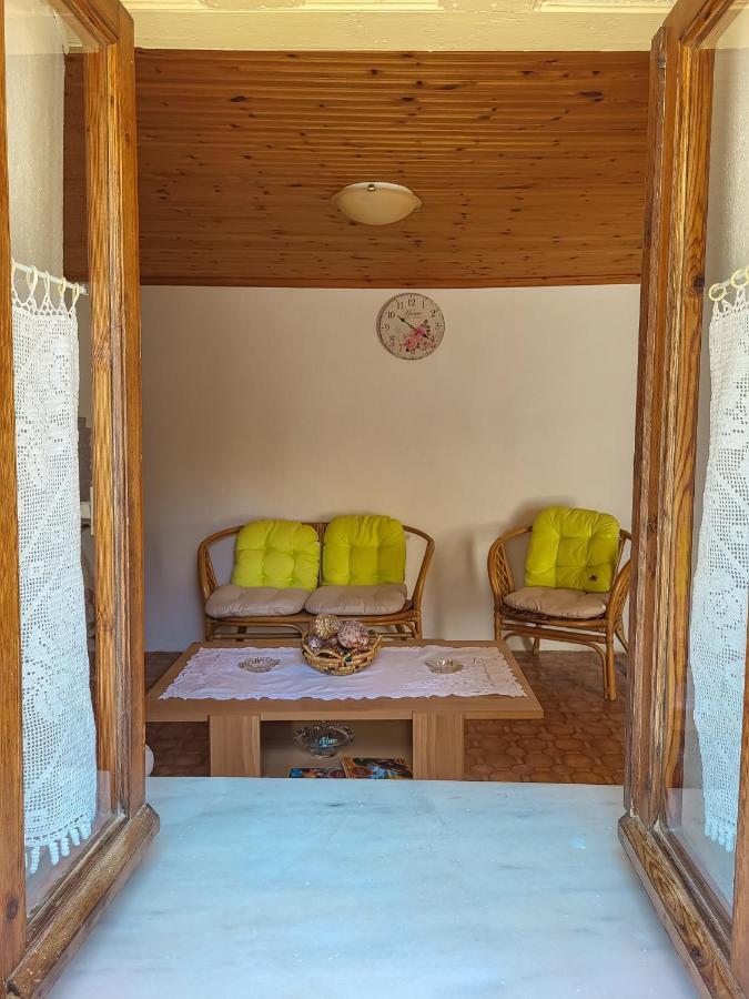Villa Παραδοσιακό Σπίτι Με Θέα Tríkeri Exterior foto