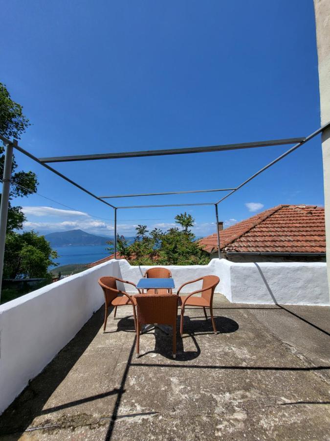 Villa Παραδοσιακό Σπίτι Με Θέα Tríkeri Exterior foto